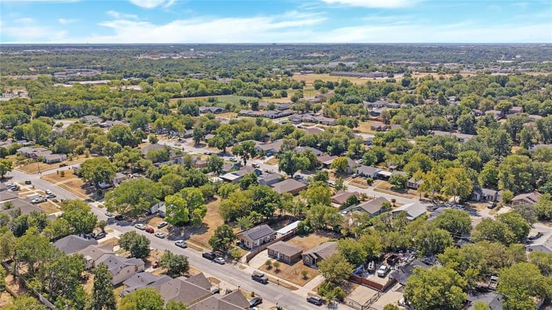 1216 E Powell Avenue, Fort Worth TX 76104 - Photo 20