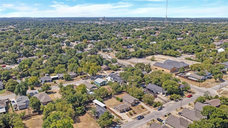 1216 E Powell Avenue, Fort Worth TX 76104 - Photo 19