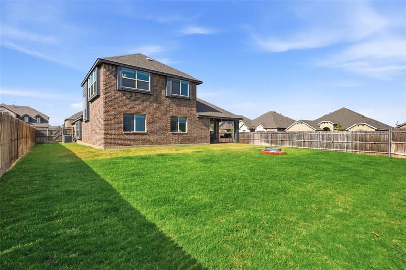 303 Pineview Lane, Ponder TX 76259 - Photo 25