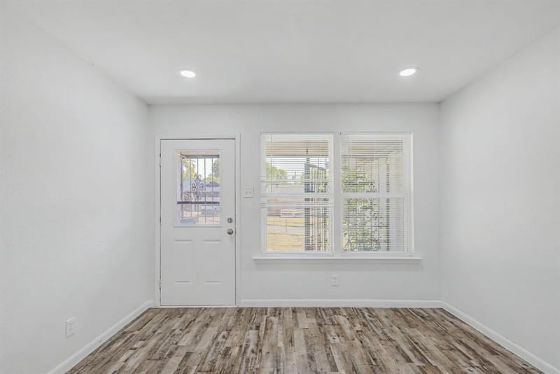 1209 Grinnell Street, Dallas TX 75216 - Photo 2