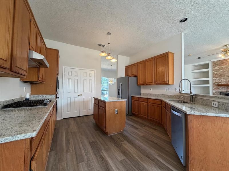 2915 Olympia Drive, Grand Prairie TX 75052 - Photo 7