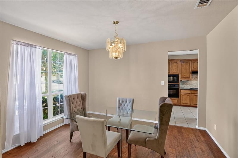8646 Granville Drive, Dallas TX 75249 - Photo 6