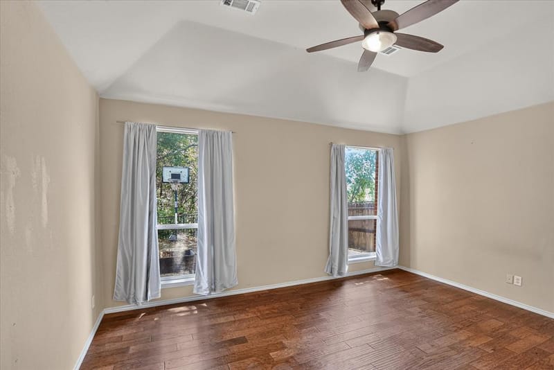 8646 Granville Drive, Dallas TX 75249 - Photo 17