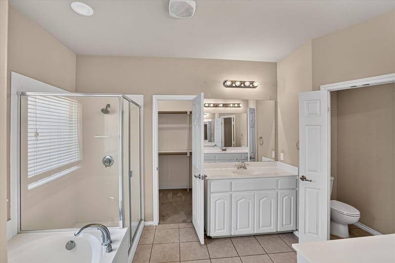 8646 Granville Drive, Dallas TX 75249 - Photo 20