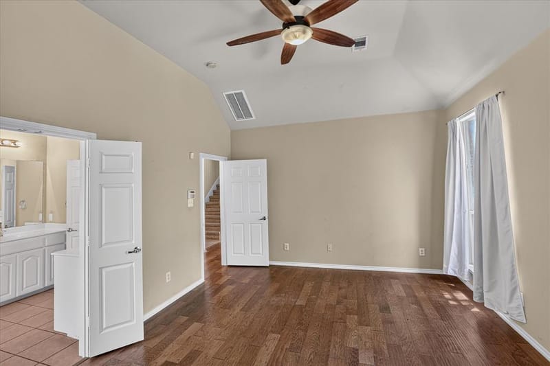 8646 Granville Drive, Dallas TX 75249 - Photo 18
