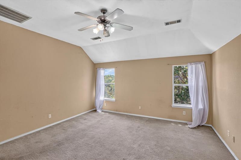 8646 Granville Drive, Dallas TX 75249 - Photo 31