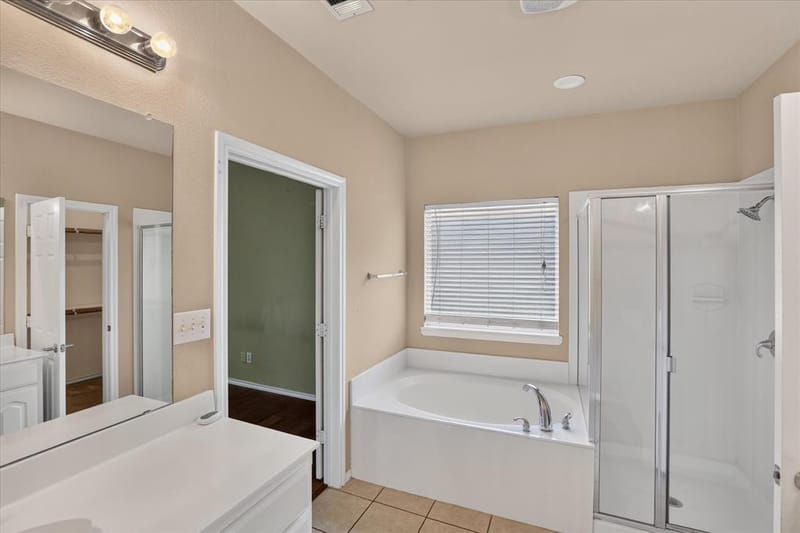 8646 Granville Drive, Dallas TX 75249 - Photo 21