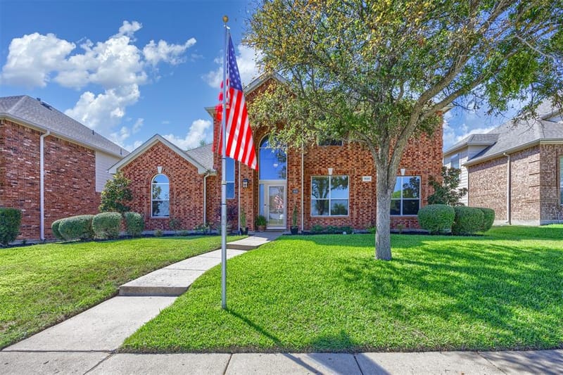 1608 Clear Springs Drive, Allen TX 75002 - Photo 2
