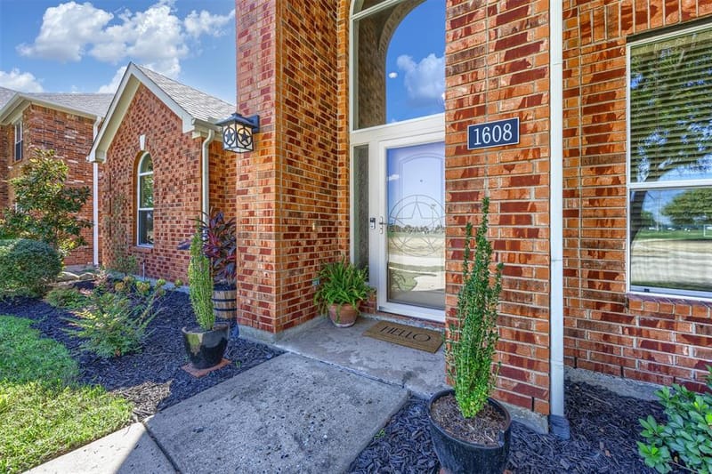 1608 Clear Springs Drive, Allen TX 75002 - Photo 3