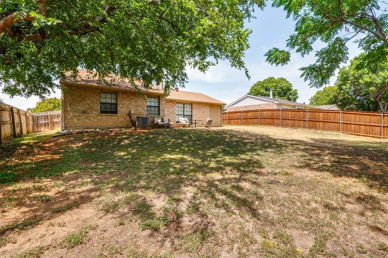 2602 Knoll Trail, Euless TX 76039 - Photo 23