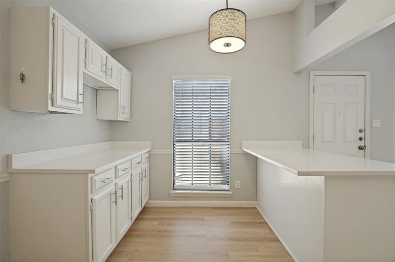 2602 Knoll Trail, Euless TX 76039 - Photo 12