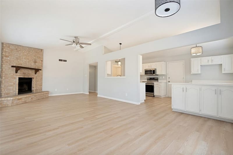 2602 Knoll Trail, Euless TX 76039 - Photo 7