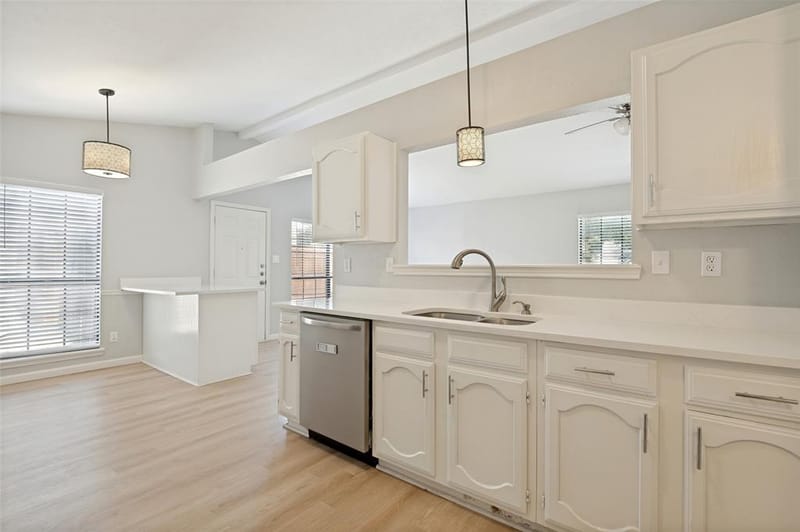 2602 Knoll Trail, Euless TX 76039 - Photo 8
