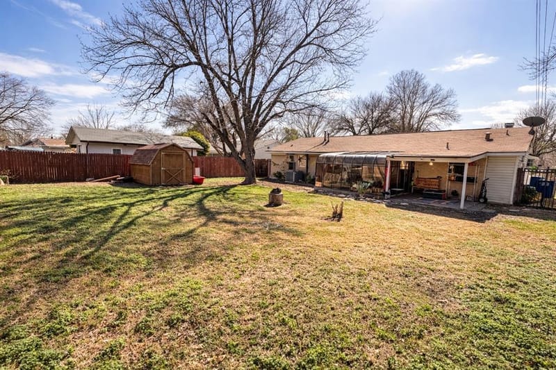 639 Yale Drive, Lancaster TX 75134 - Photo 17