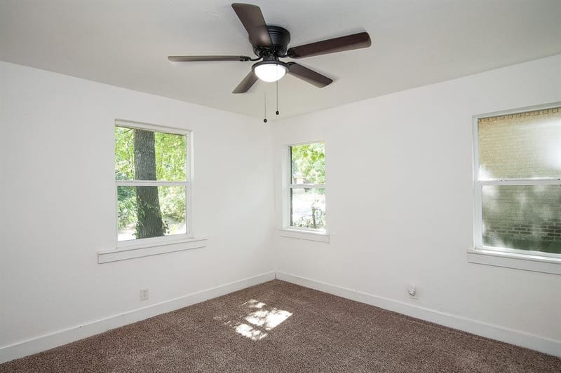 7326 Maringo Drive, Dallas TX 75227 - Photo 15