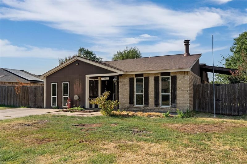 4232 Caldwell Avenue, The Colony TX 75056