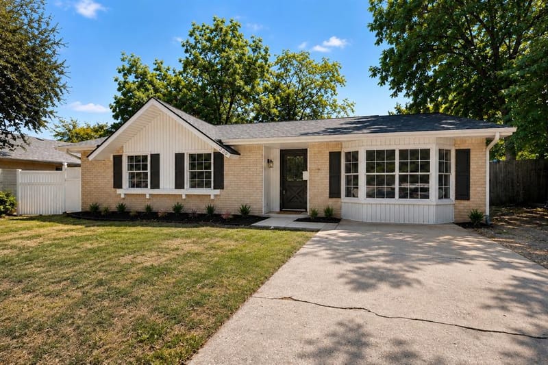 516 Clover Lane, Garland TX 75043 - Photo 2