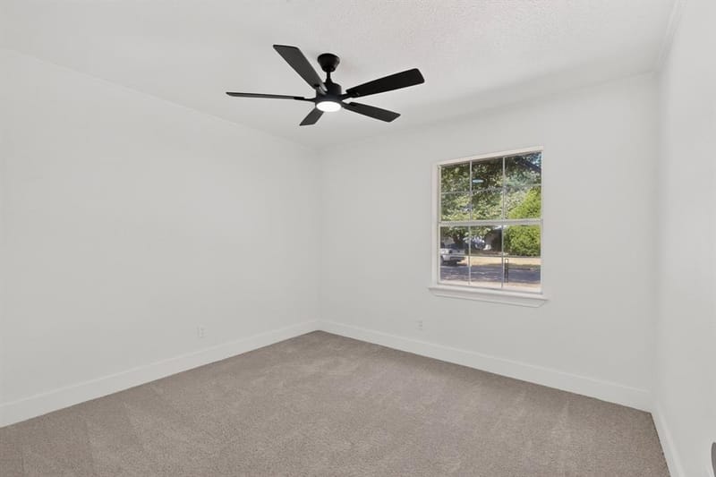 516 Clover Lane, Garland TX 75043 - Photo 17