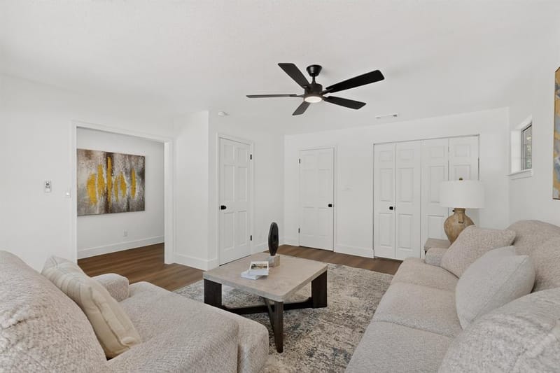 516 Clover Lane, Garland TX 75043 - Photo 4