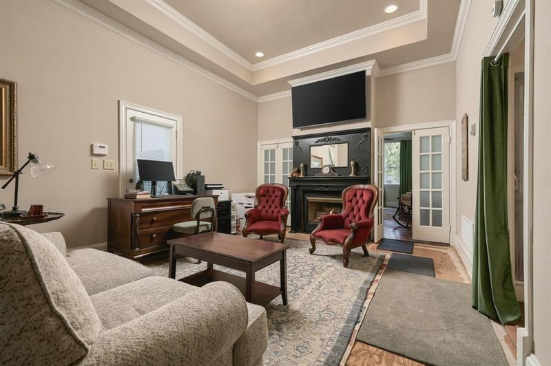 605 S Bond Street, Whitewright TX 75491 - Photo 17
