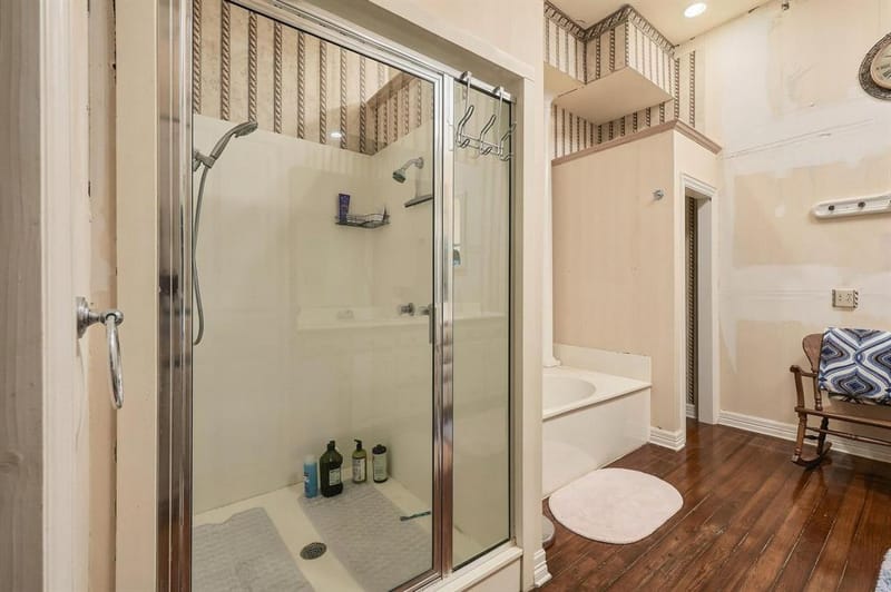 605 S Bond Street, Whitewright TX 75491 - Photo 20