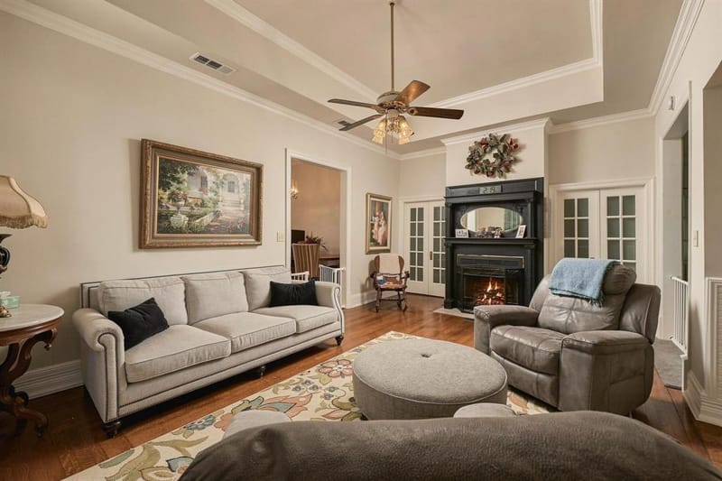 605 S Bond Street, Whitewright TX 75491 - Photo 9