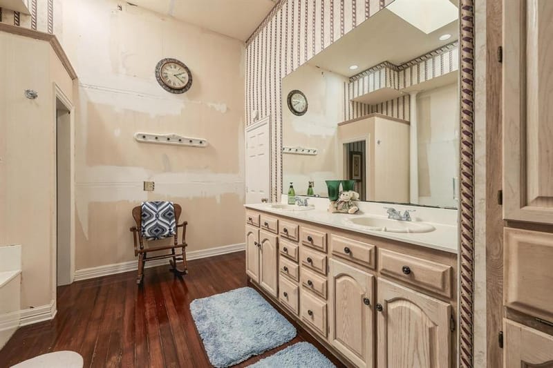 605 S Bond Street, Whitewright TX 75491 - Photo 19