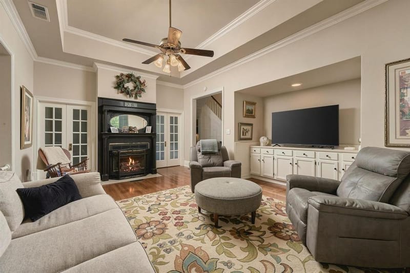 605 S Bond Street, Whitewright TX 75491 - Photo 8