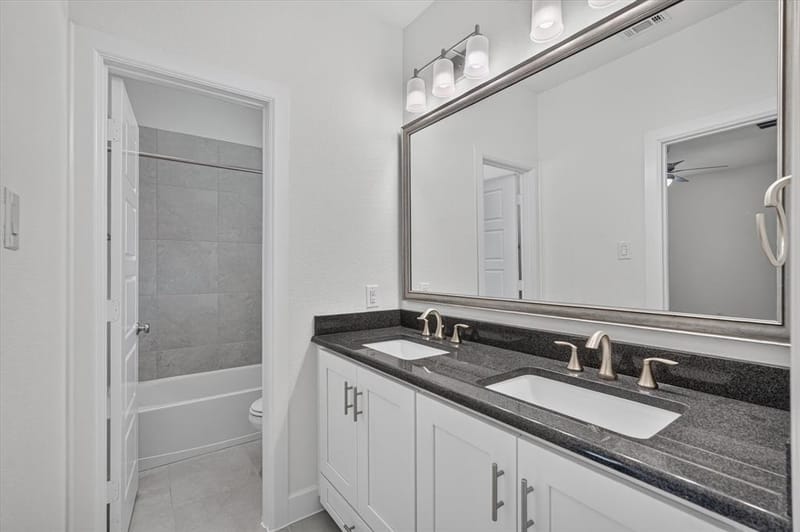 5451 Ashby Grove Street, Dallas TX 75209 - Photo 23