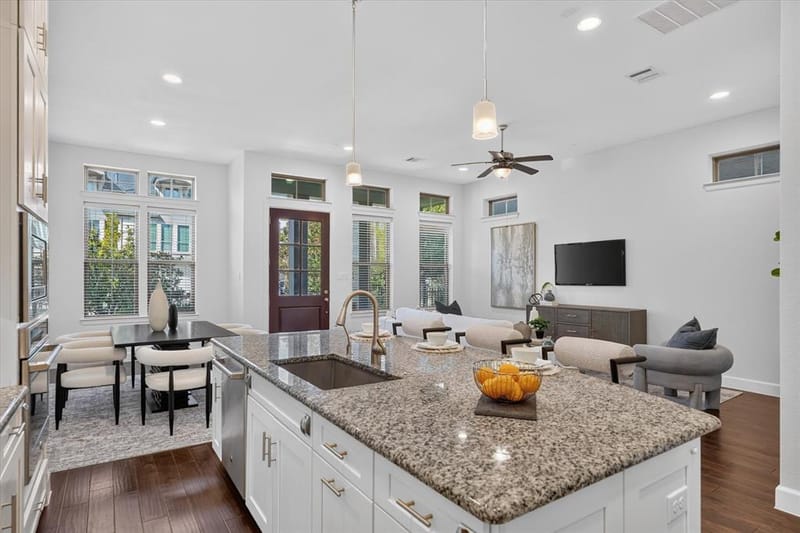 5451 Ashby Grove Street, Dallas TX 75209 - Photo 11