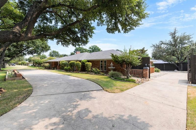 4446 Thunder Road, Dallas TX 75244 - Photo 3