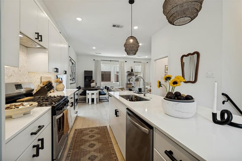 427 W 10th Street # 601, Dallas TX 75208 - Photo 12