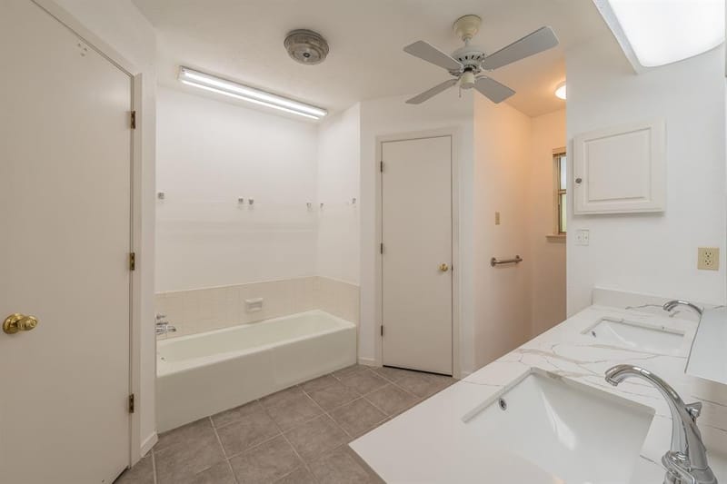 3014 Friendswood Drive, Arlington TX 76013 - Photo 13