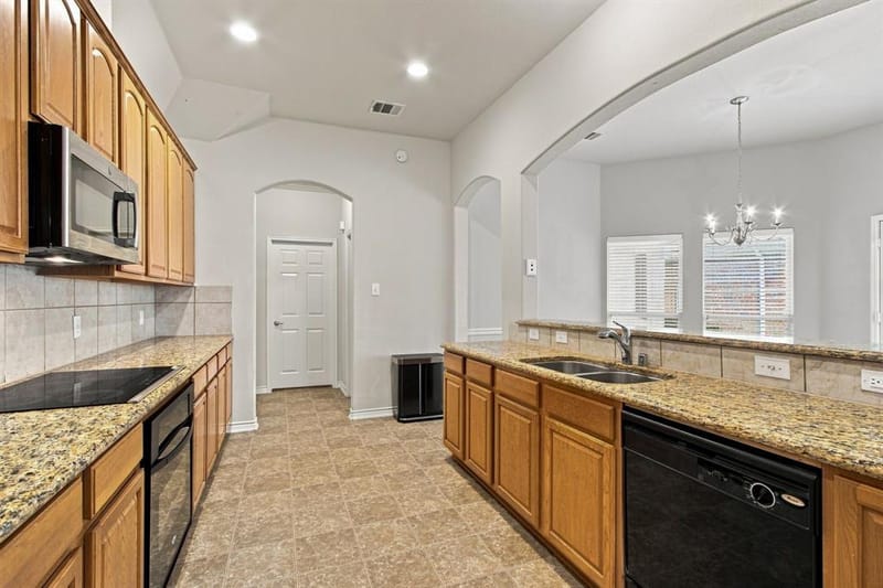 7961 Crampton Lane, Frisco TX 75035 - Photo 13