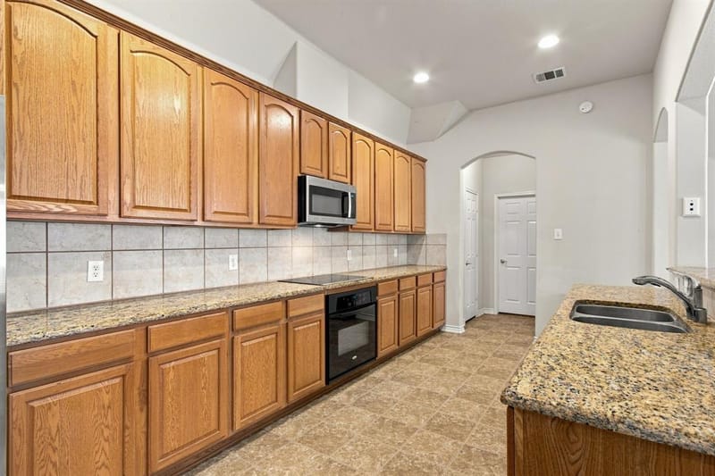 7961 Crampton Lane, Frisco TX 75035 - Photo 12