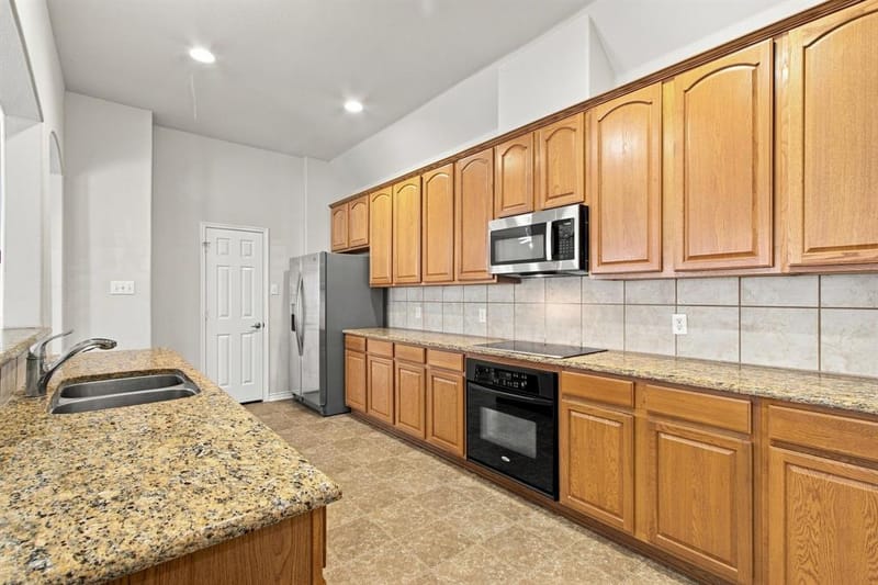 7961 Crampton Lane, Frisco TX 75035 - Photo 14