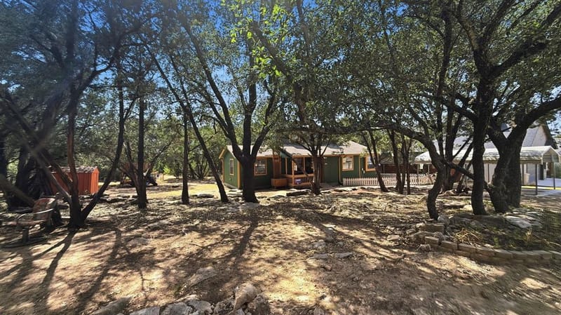 5716 San Jacinto Drive, Granbury TX 76048 - Photo 3