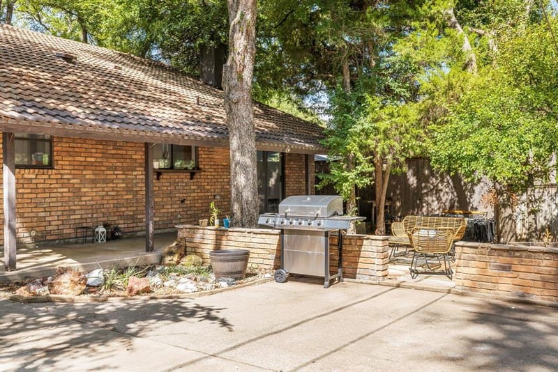 1100 Wayland Drive, Arlington TX 76012 - Photo 22