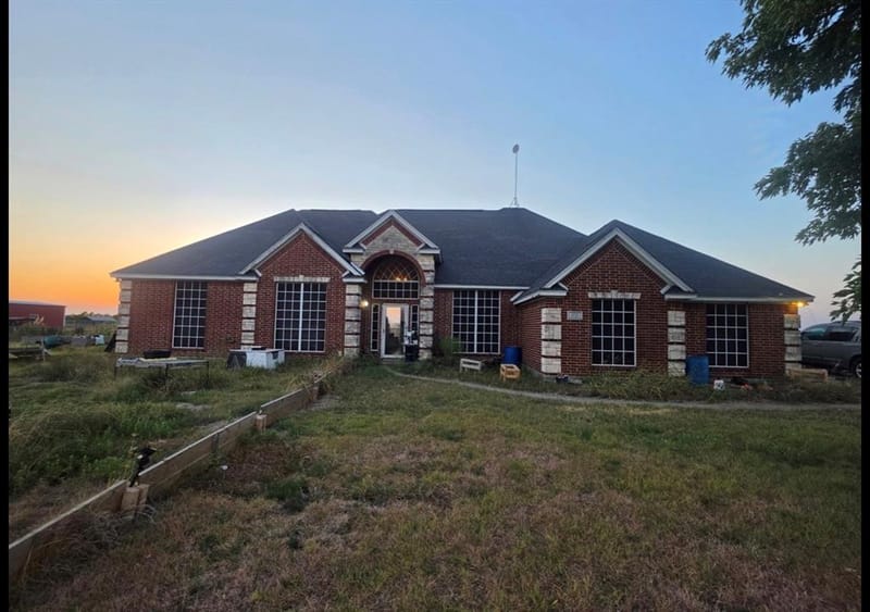 2727 W Ridgeview Circle, Kaufman TX 75142