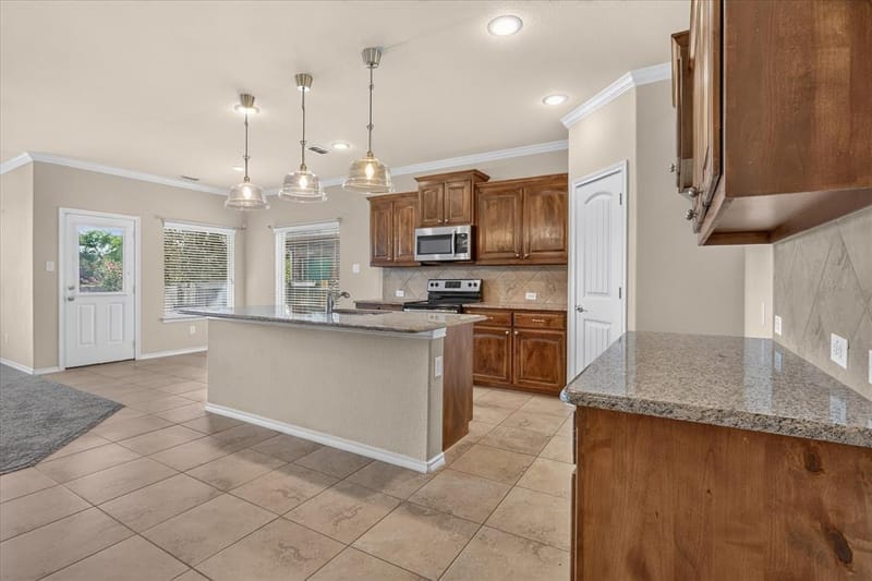 1004 Katherine Road, Weatherford TX 76087 - Photo 7