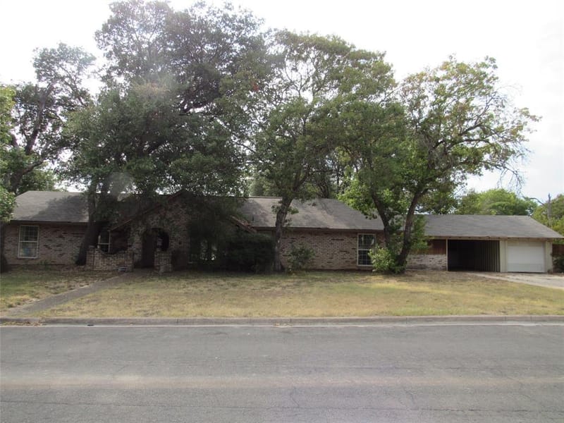 208 Opal Street, Hewitt TX 76643