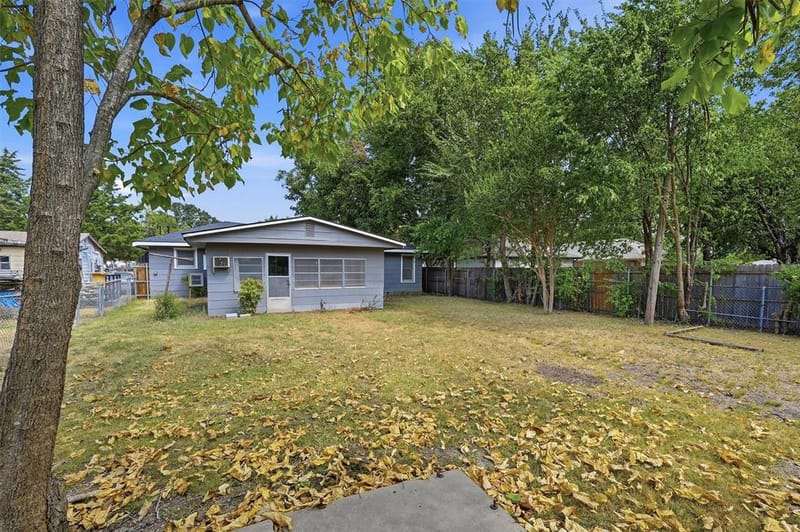 408 E Park Avenue, Sherman TX 75090 - Photo 32
