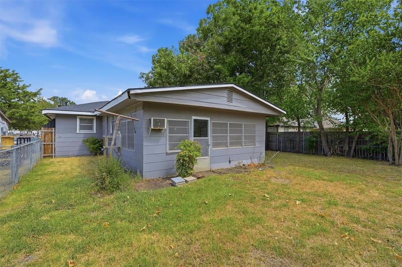 408 E Park Avenue, Sherman TX 75090 - Photo 35
