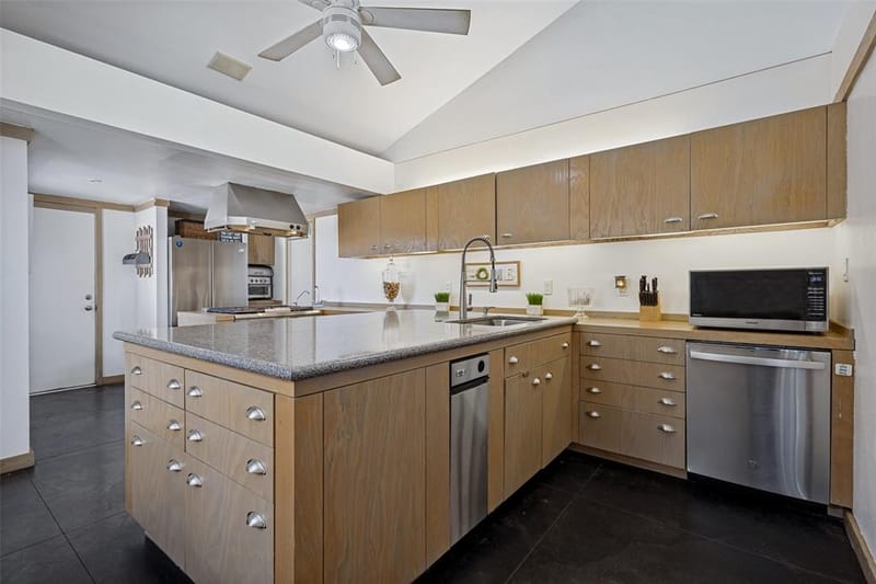77 Hidden Lakes Boulevard, Gunter TX 75058 - Photo 16