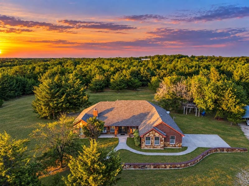 171 Chestnut Road, Whitewright TX 75491