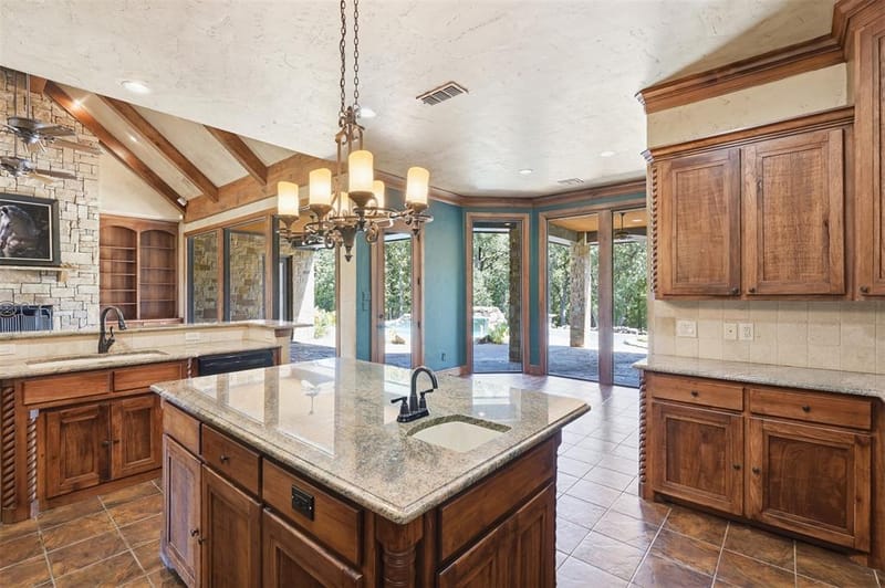 6808 Nine Mile Bridge Road, Fort Worth TX 76135 - Photo 10