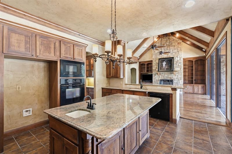 6808 Nine Mile Bridge Road, Fort Worth TX 76135 - Photo 11