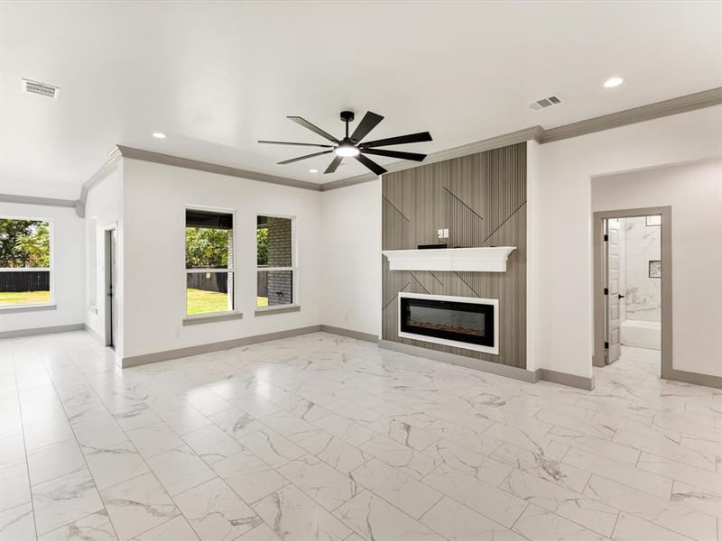 716 E Jefferson Street, Waxahachie TX 75165 - Photo 4
