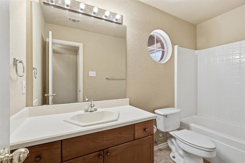 1507 Saddle Creek Court, Granbury TX 76048 - Photo 23