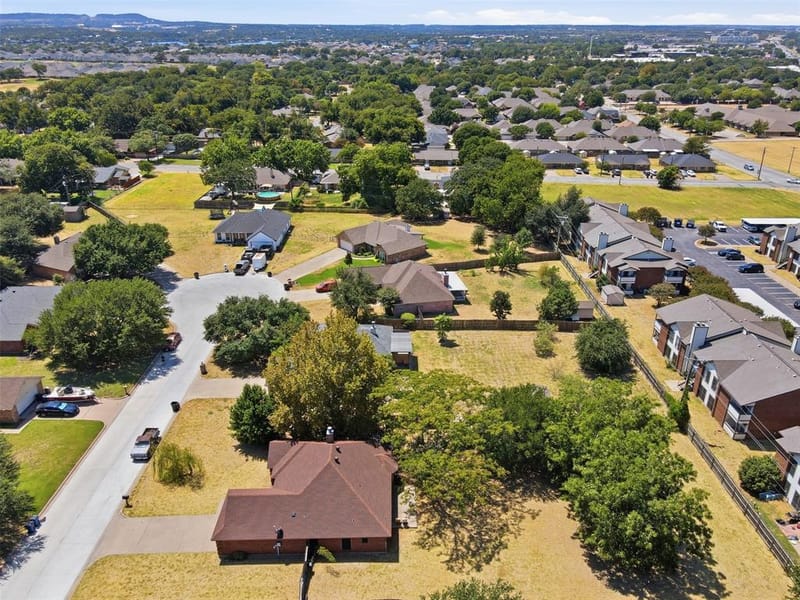 1507 Saddle Creek Court, Granbury TX 76048 - Photo 33